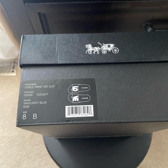 Coach Signature LOVE slides - Picture 3 of 3